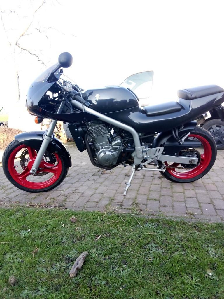 MZ Scorpion Sport - Unieke Sportmotor met Rode Velgen, Motoren, Particulier