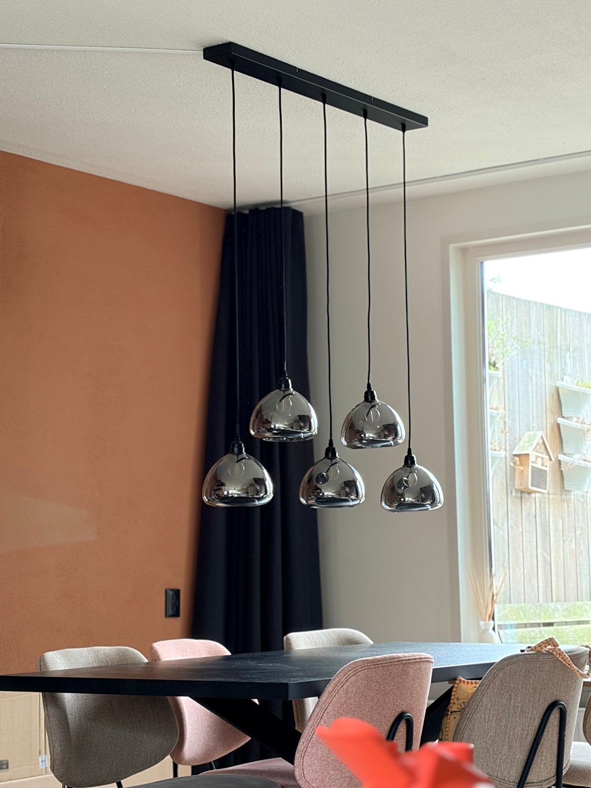 Moderne hanglamp Karwei | 5-lichts rookglas, Huis en Inrichting, Lampen | Hanglampen, Ophalen, 75 cm of meer, Modern, Glas