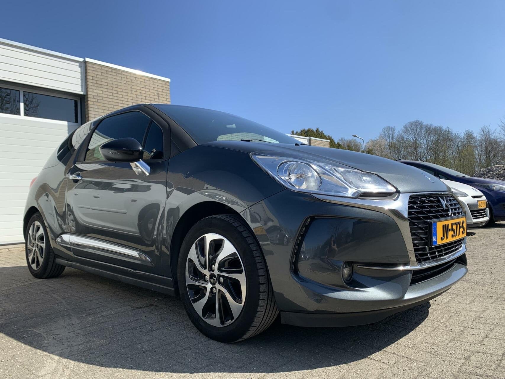 Ds 3 1.2 PureTech Business NWE APK Navi Airco LED Cruise con, Auto's, Voorwielaandrijving, Gebruikt, 1199 cc, 82 pk