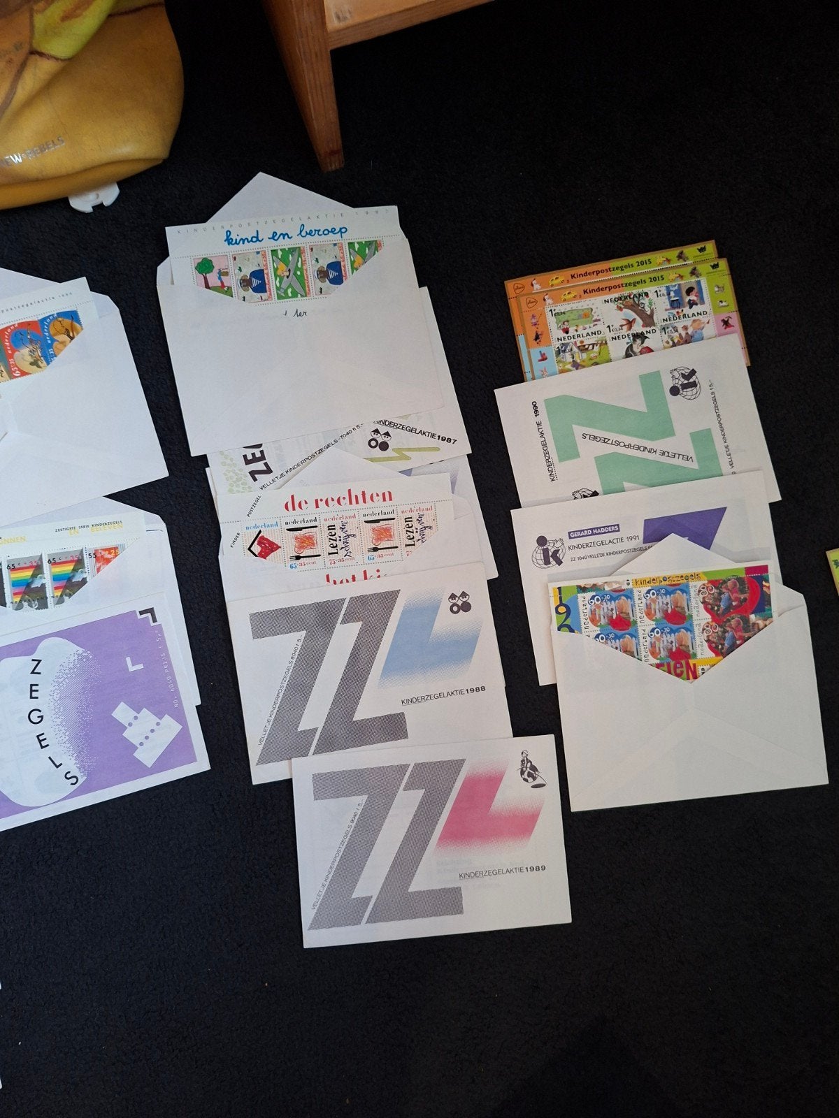 kinderpostzegels in orginele enveloppen, Ophalen of Verzenden, Na 1940