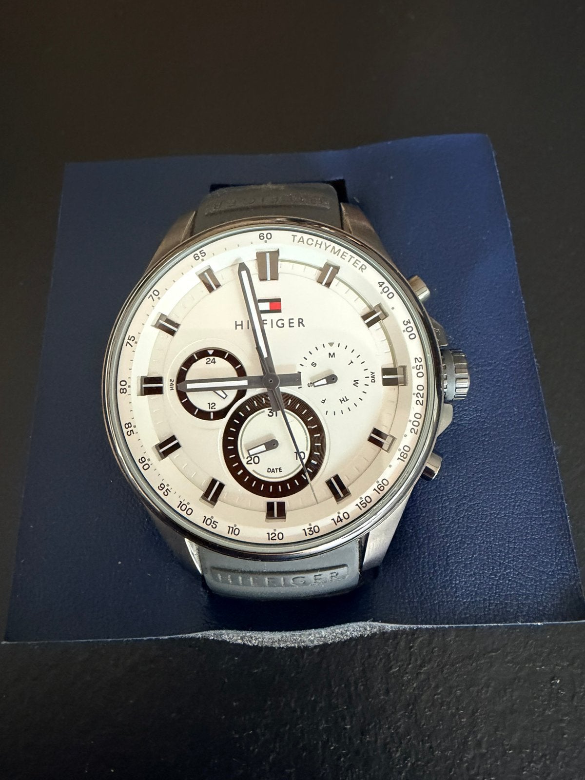 Horloge Tommy Hilfiger, Overige merken, Polshorloge, Kunststof, Ophalen of Verzenden