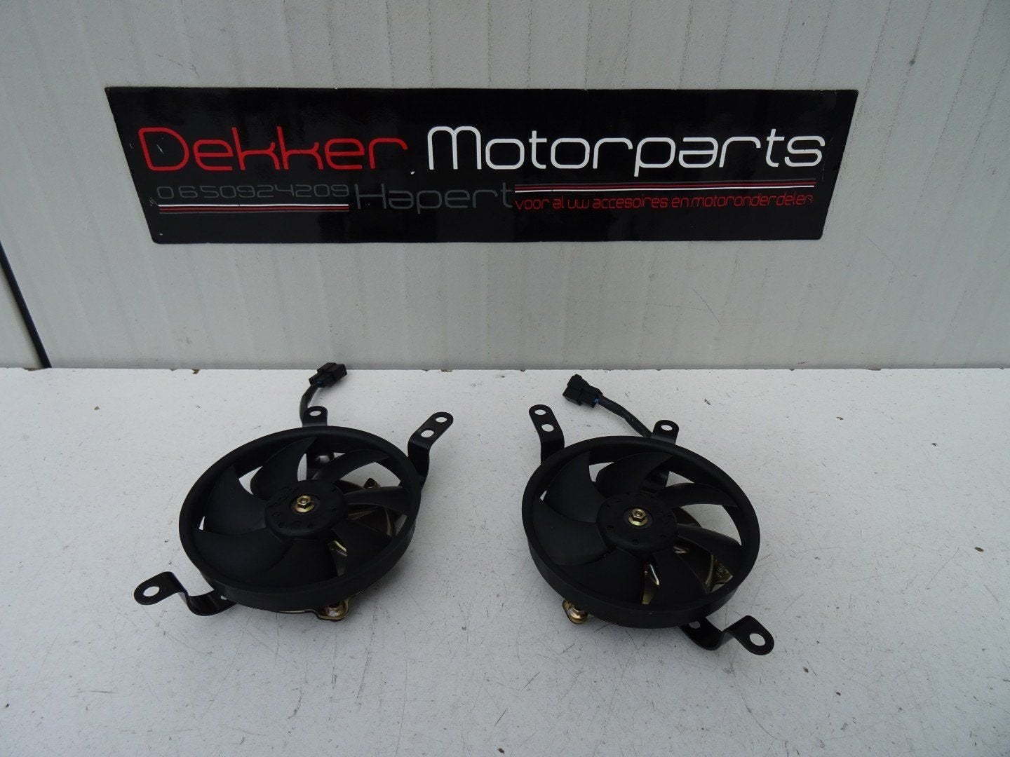 2x Koelvin / Koelvinnen / Ventialtor Yamaha YZF R1 2004-2006, Ophalen of Verzenden, -, -, -