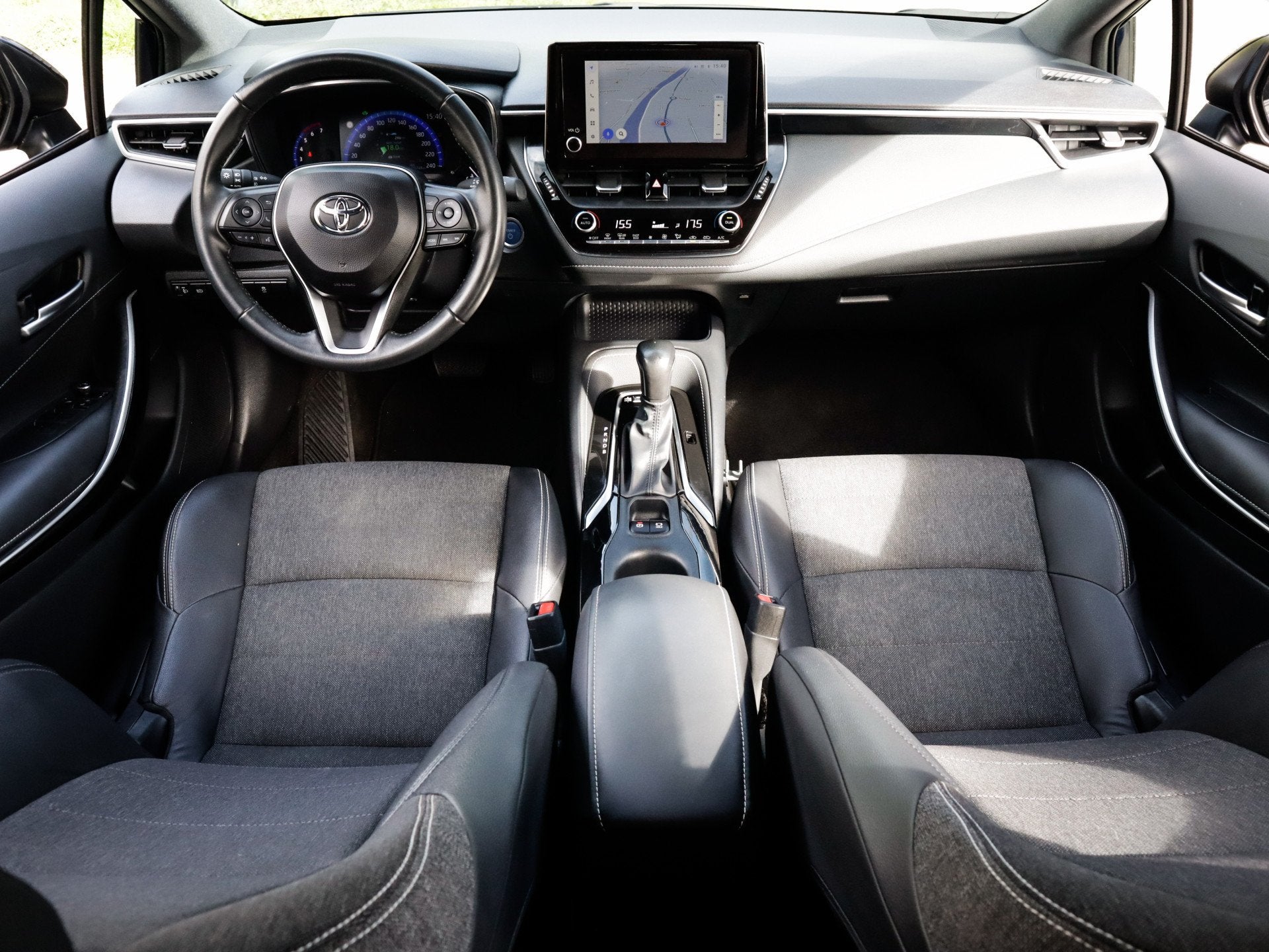 Toyota Corolla 1.8 Hybrid Dynamic 1e-Eig. & Keurig-Onderh BO, Auto's, 12 maanden, 450 kg, Gebruikt, 4 cilinders