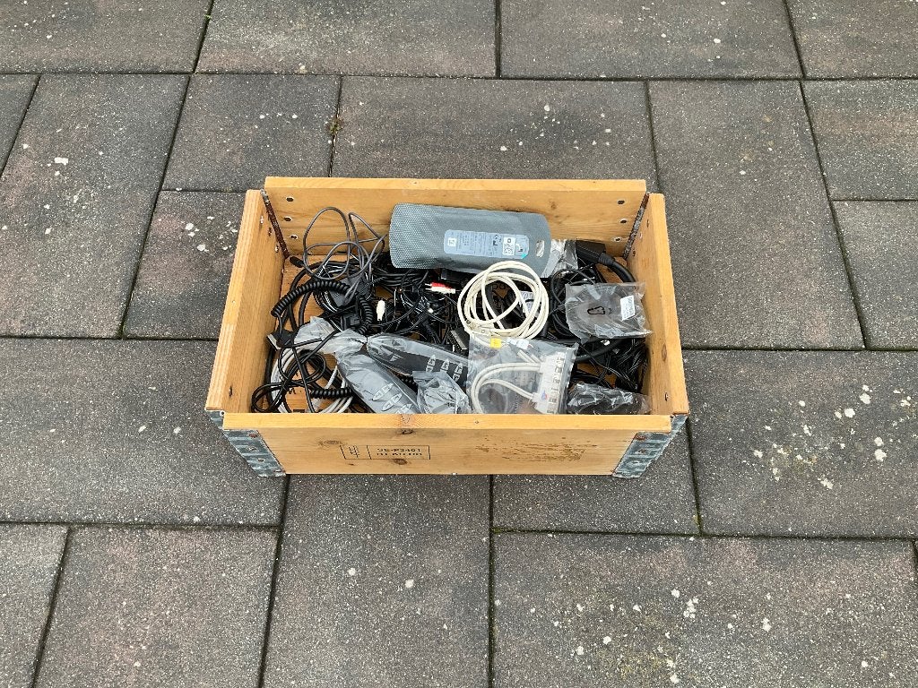 Houten kist met snoeren e.d, Ophalen, Minder dan 50 cm, Minder dan 50 cm, Zo goed als nieuw