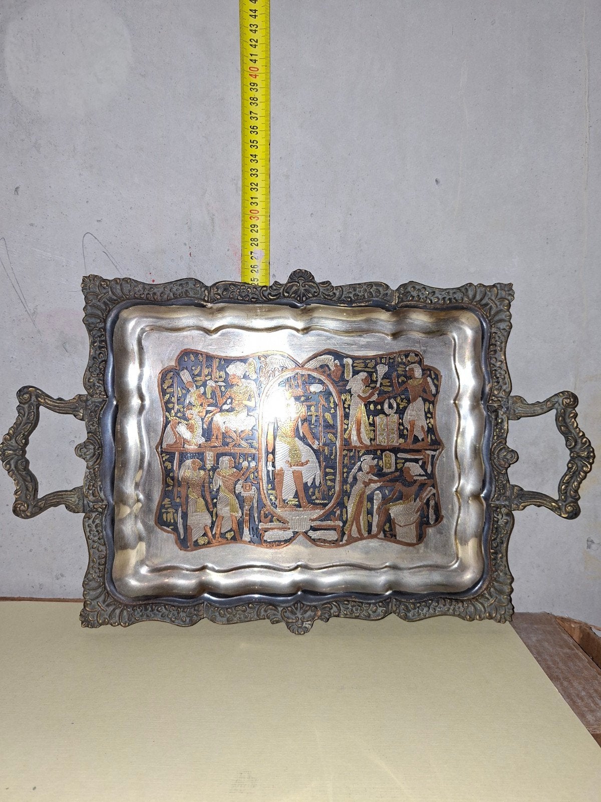 Antiek dienblad met Egyptische motieven, Antiek en Kunst, Ophalen of Verzenden