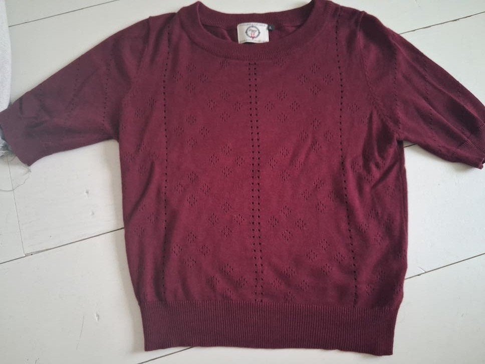 Banned Apparel bordeauxrode trui met korte mouwen, Maat 42/44 (L), Ophalen of Verzenden, Zo goed als nieuw, Banned Apparel