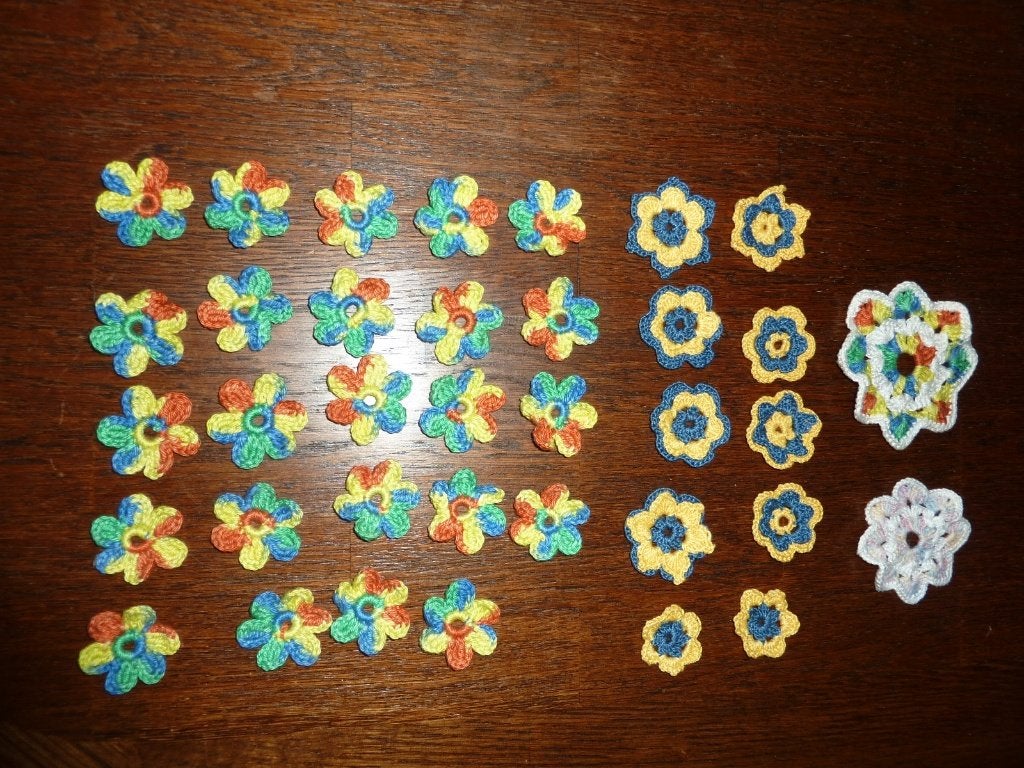 diversen zelf gehaakte bloemetjes, Ophalen of Verzenden, Nieuw, Haken, Overige typen