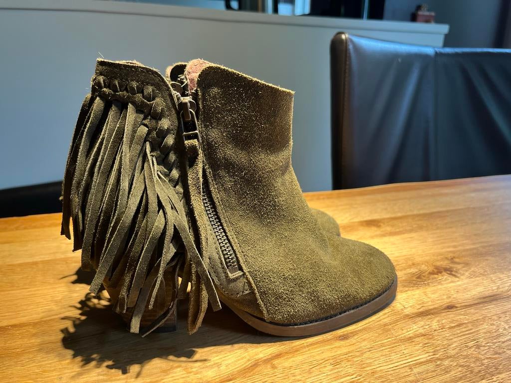 Sacha suède enkellaarsjes met franje - Maat 38, Kleding | Dames, Ophalen of Verzenden, Zo goed als nieuw, Groen, Lage of Enkellaarzen