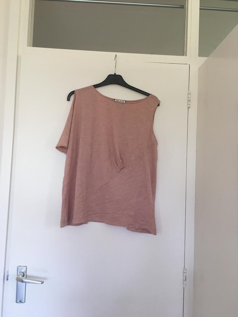 Paul & Joe oudroze a-symmetrische top maat 2/38 met zijde, Maat 38/40 (M), 14 rue des Commines 75003 Parijs, Eshop@paulandjoe.net