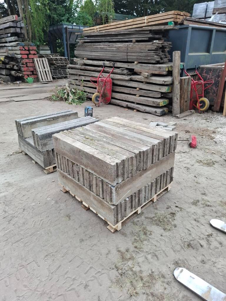 30m¹ opsluitband 10x20x100, gebruikt, op pallet, Tuin en Terras, Ophalen of Verzenden, Beton, Terrastegels