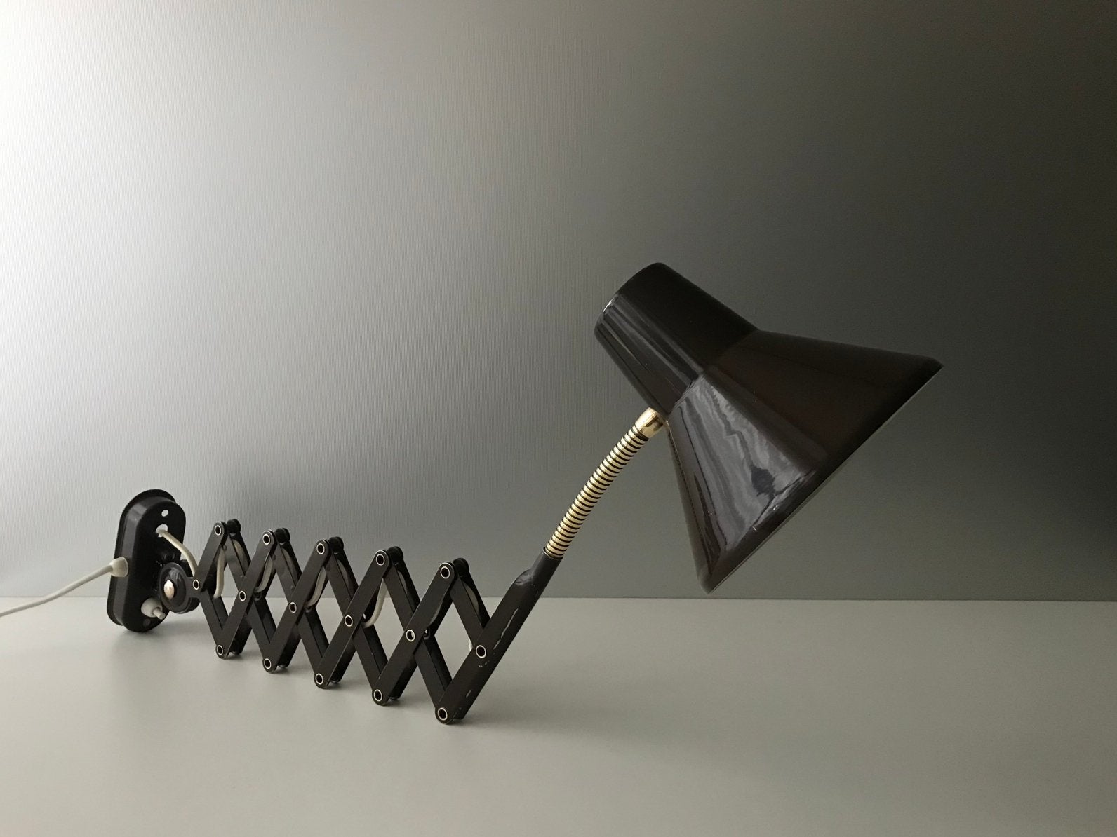 Hala Zeist scissor lamp brown 70s silence of the lamps, Gebruikt, Bruin, Verstelbaar, Metaal