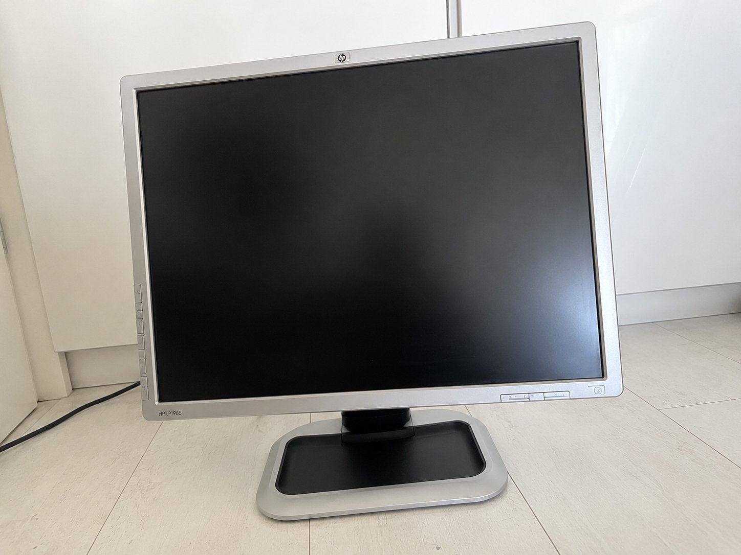 HP LP1965 19” Monitor/Beeldscherm – Zeer Degelijk, Gebruikt, In hoogte verstelbaar, Full HD, Ophalen of Verzenden