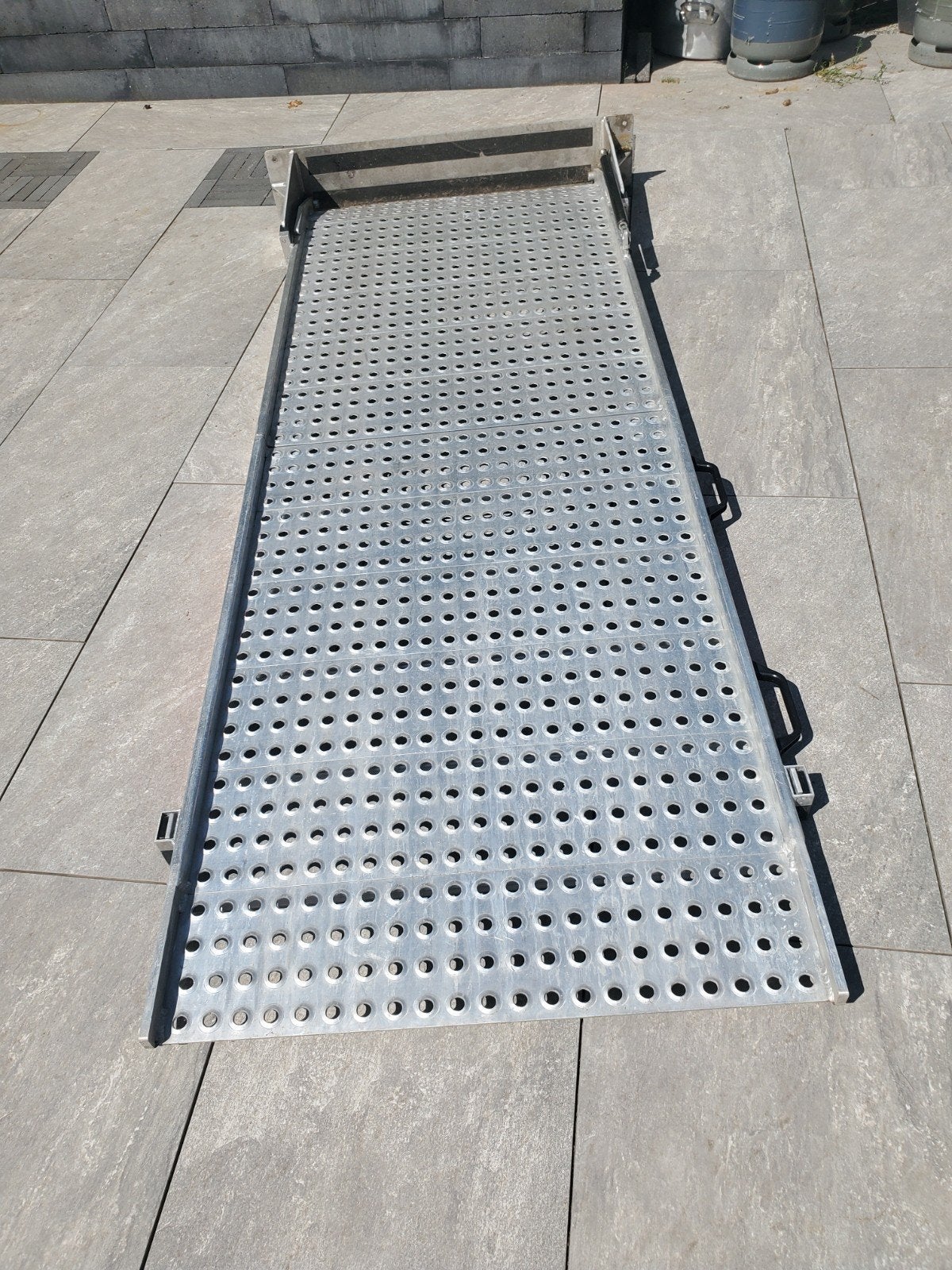 Aluminium (rolstoel) oprijplaat, opvouwbaar, Ophalen of Verzenden, Gebruikt