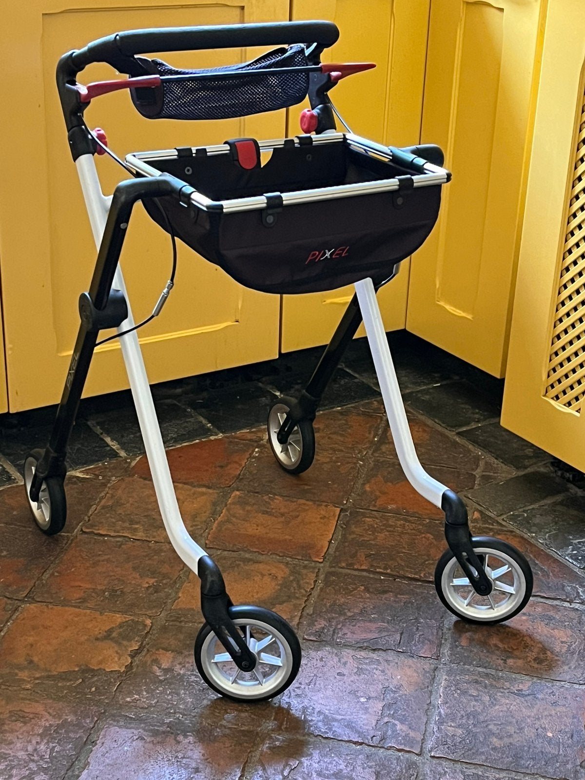 Rollator voor binnen, Diversen, Rollators, Ophalen, Lichtgewicht, Zo goed als nieuw