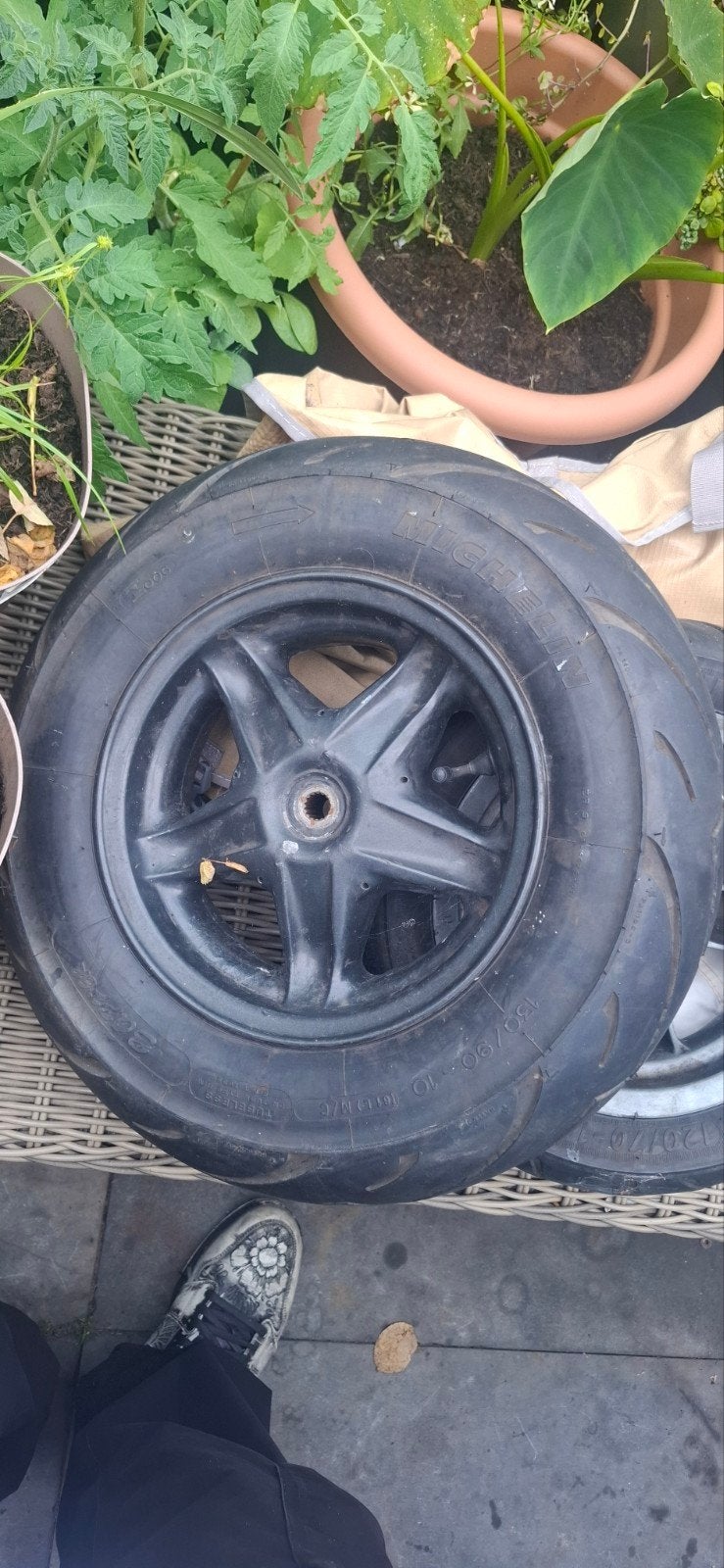 MBK Booster velg met band - snel weg!, Ophalen of Verzenden, Zo goed als nieuw, Piaggio