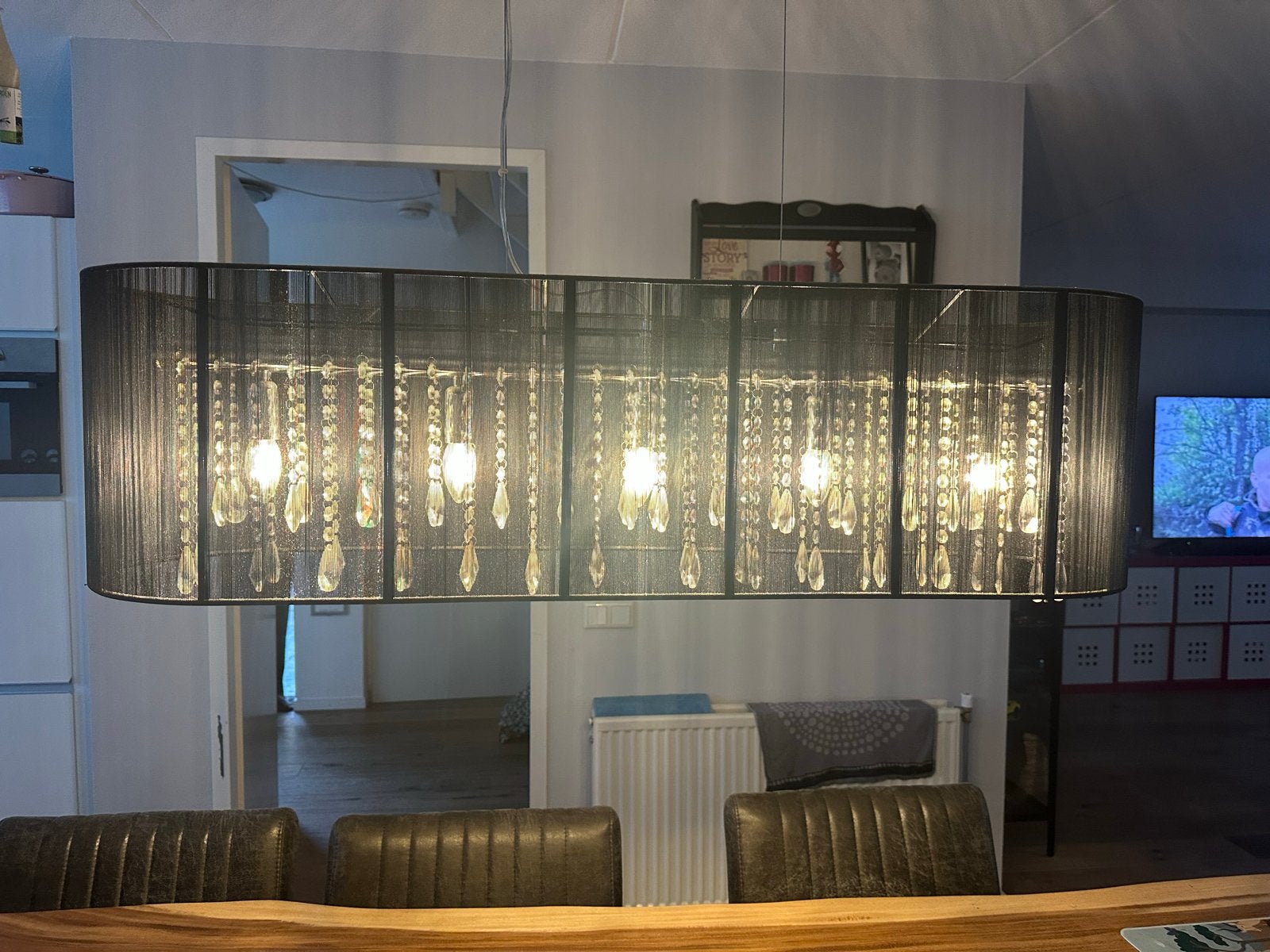 Klassieke eettafel hanglamp met kristallen en zwarte kap, Ophalen, Gebruikt, Kunststof, Klassiek