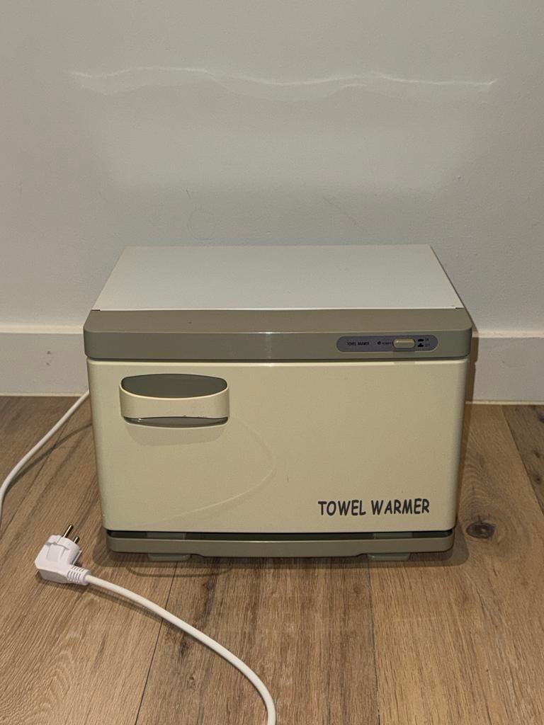 Handige handdoekwarmer voor spa of salon, Ophalen, Zo goed als nieuw