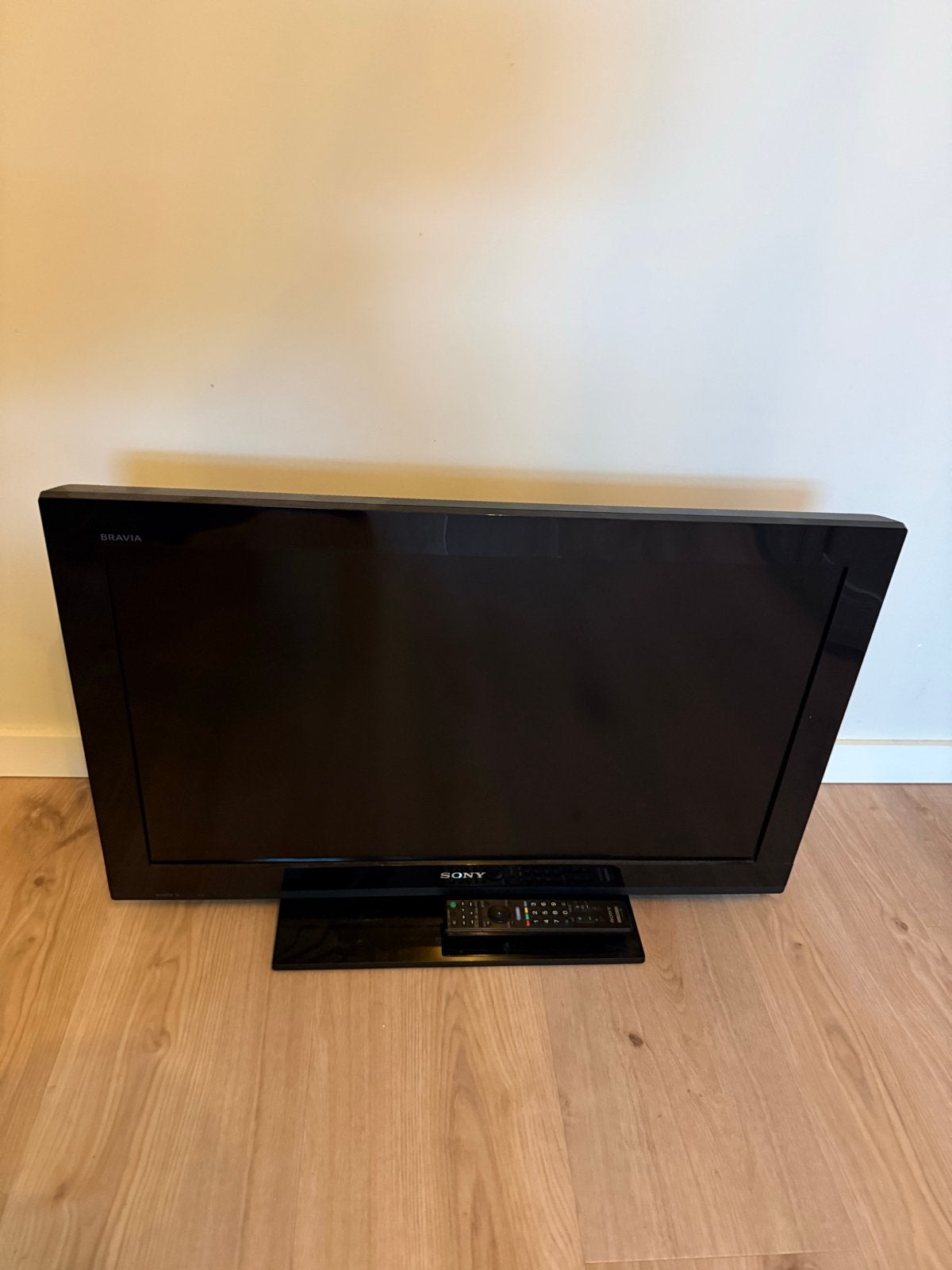 Sony Bravia LCD TV 32 inch - Oud model, werkt prima, Ophalen, Gebruikt, LCD, 80 tot 100 cm