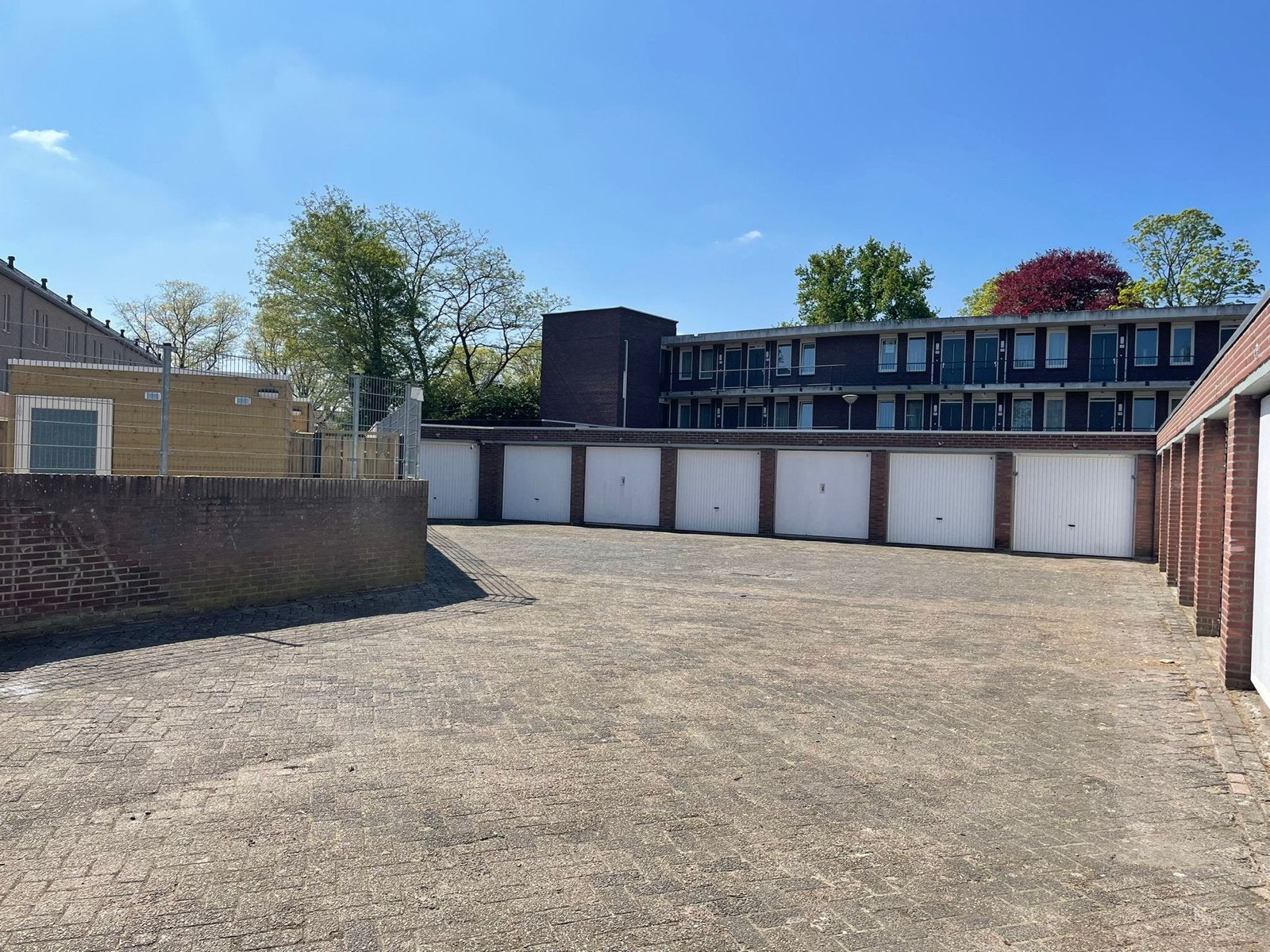 Te huur garagebox in Breda aan de Fröbelstraat, Noord-Brabant