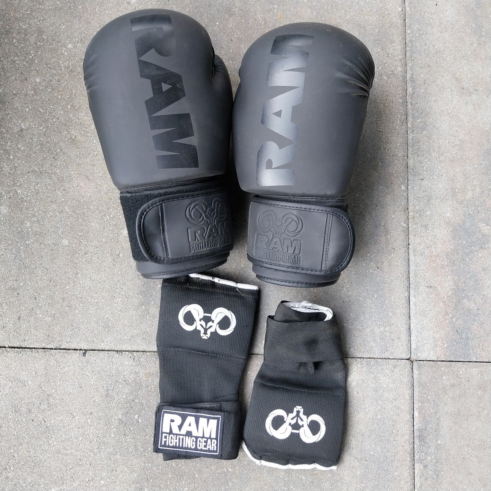 RAM Bokshandschoenen en Binnenhandschoenen (L/XL), Ophalen, Zo goed als nieuw, Bokshandschoenen