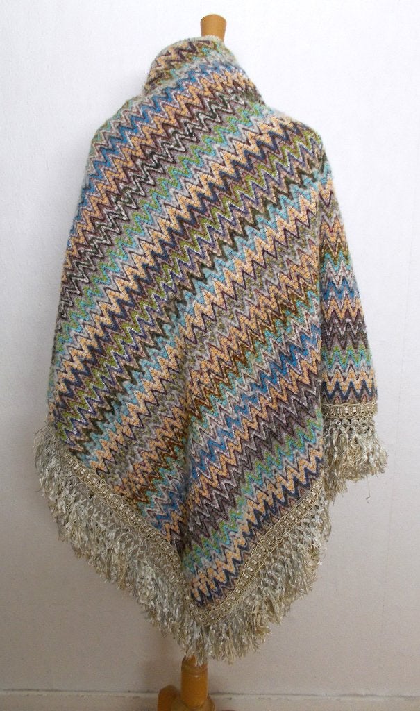 Mooie kleuren grote ibiza look poncho! L/XL, Verzenden, Zo goed als nieuw, Maat 42/44 (L), Meerkleurig
