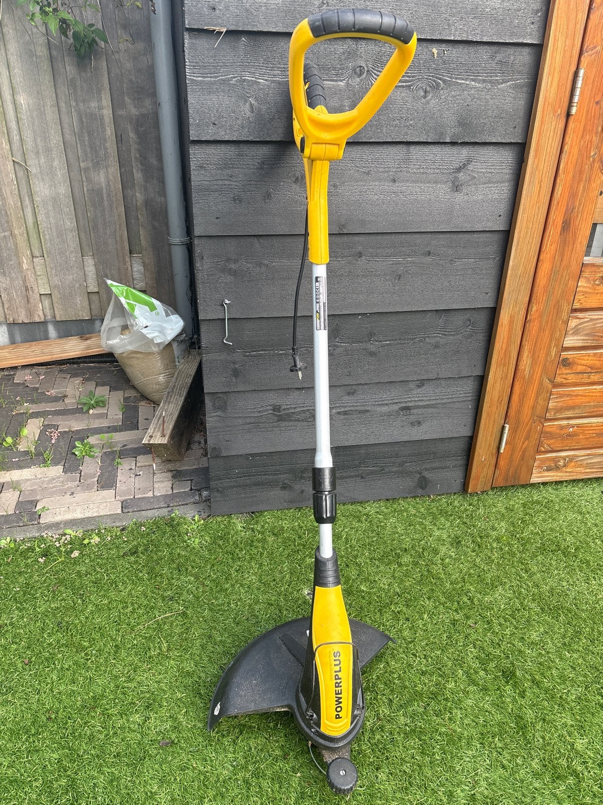 Powerplus Grastrimmer - Elektrisch, 500W, Ophalen of Verzenden, Gebruikt, 10 tot 30 cm, Elektrisch