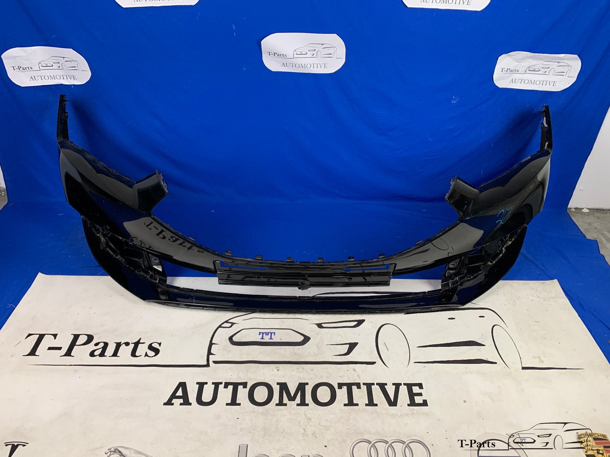 Seat Leon voorbumper 2019+ bumper, Gebruikt, Autovia A-2, Km 585 585
08760  Martorell, ES, Ophalen of Verzenden, SEAT S.A.