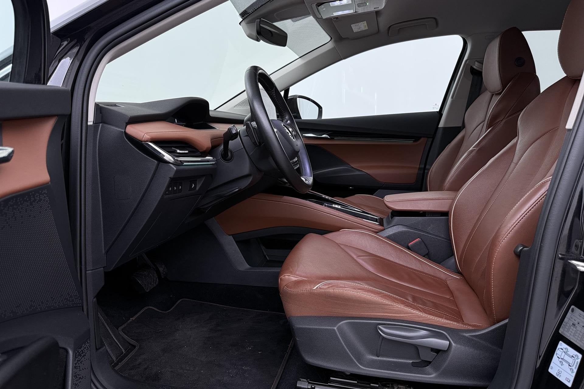 Skoda Enyaq iV 80 | Matrix LED | Camera | Stoel+Stuurverwarm, Auto's, Achterwielaandrijving, Gebruikt, 80 kWh, Zwart