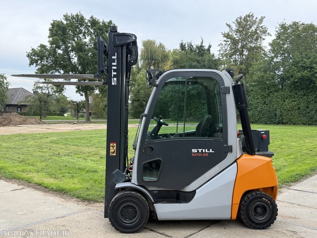 Still 2.5 tonner diesel 3-delig freelift Sideshift BJ2017, Zakelijke goederen, Info@vanbeurdenheftrucks.nl, Diesel, Still, Heftruck