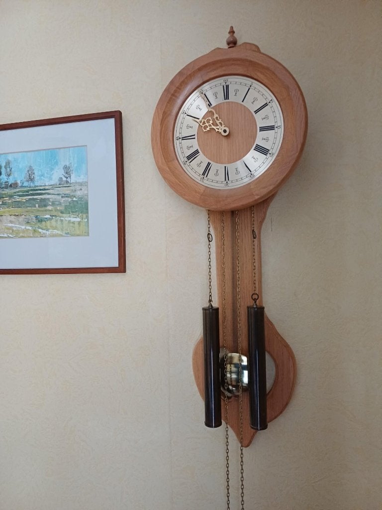 PRIMA LOPENDE WANDKLOK HERMLE, LICHT EIKEN MET MESSING, Wandklok, Bruin, Landelijk, Analoog