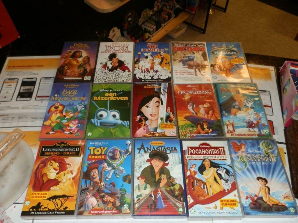 Disney videobanden partij 15 stuks ., Ophalen of Verzenden, Overige figuren, Zo goed als nieuw, Overige typen