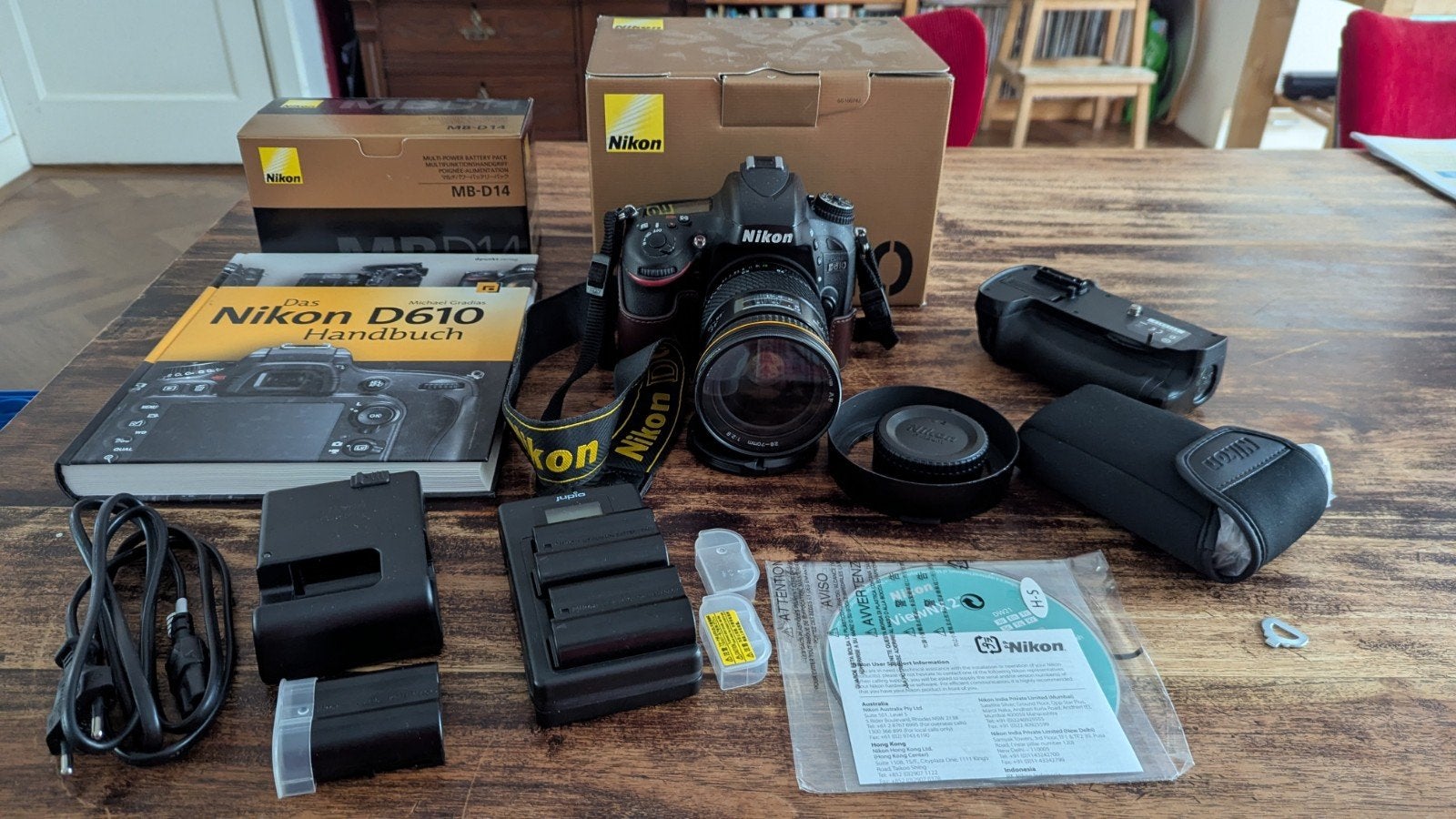 Nikon D610 met MB-D14 en Tokina AT-X 2,8 18-70mm, Ingebouwde flitser, Gebruikt, Spiegelreflex, Ophalen of Verzenden