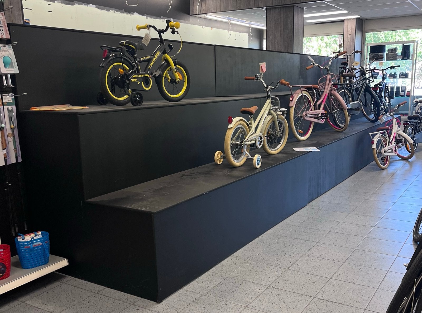 Fietspresentatie 3-delig - 732x168x168 cm (lxhxb), Ophalen, Zo goed als nieuw
