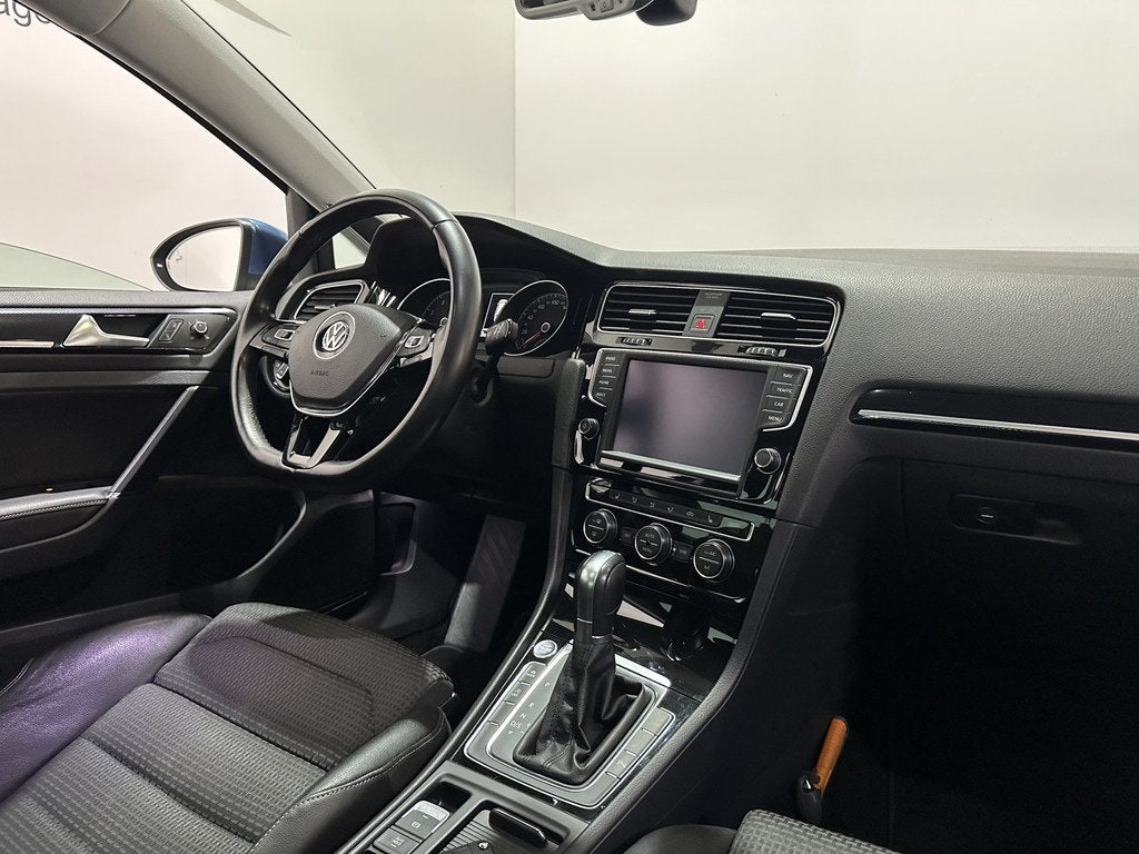 Volkswagen Golf Variant 1.4 TSI Business Edition - Pano / Na, Euro 5, Gebruikt, 680 kg, 4 cilinders