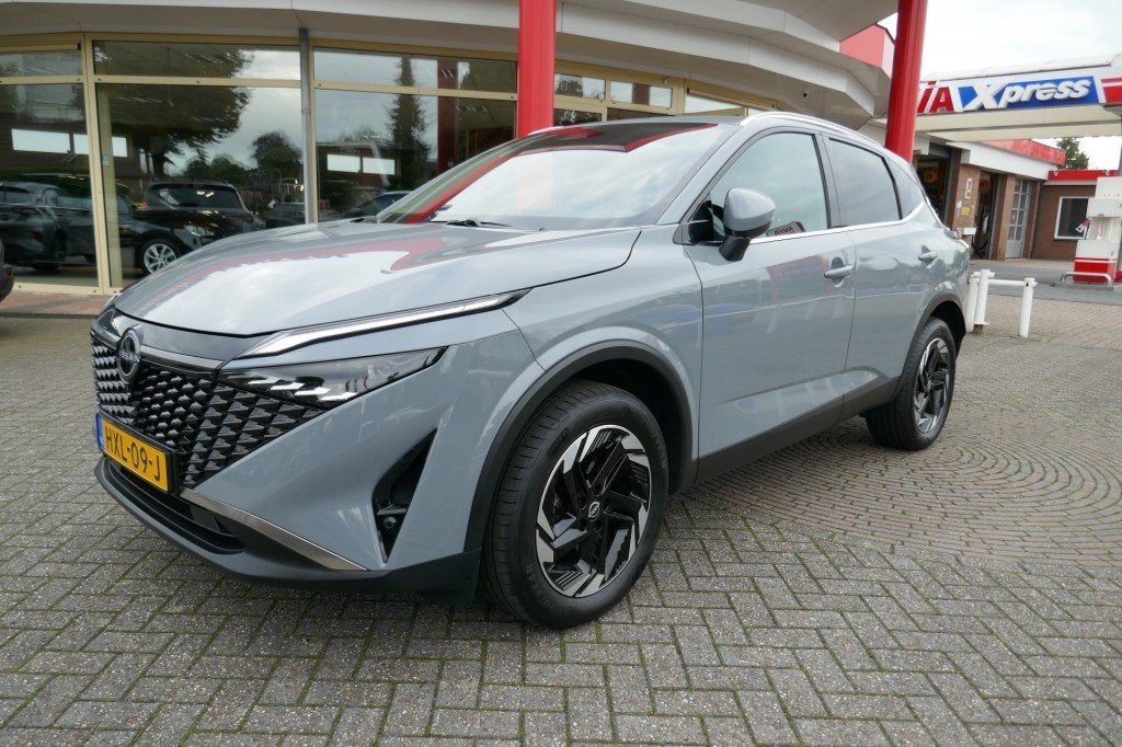 Nissan QASHQAI 1.3 MHEV X N-CONNECT 360 CAMERA/ADAPT.CRUISE/, Auto's, 4 cilinders, Met garantie (alle), 1365 kg, Bedrijf