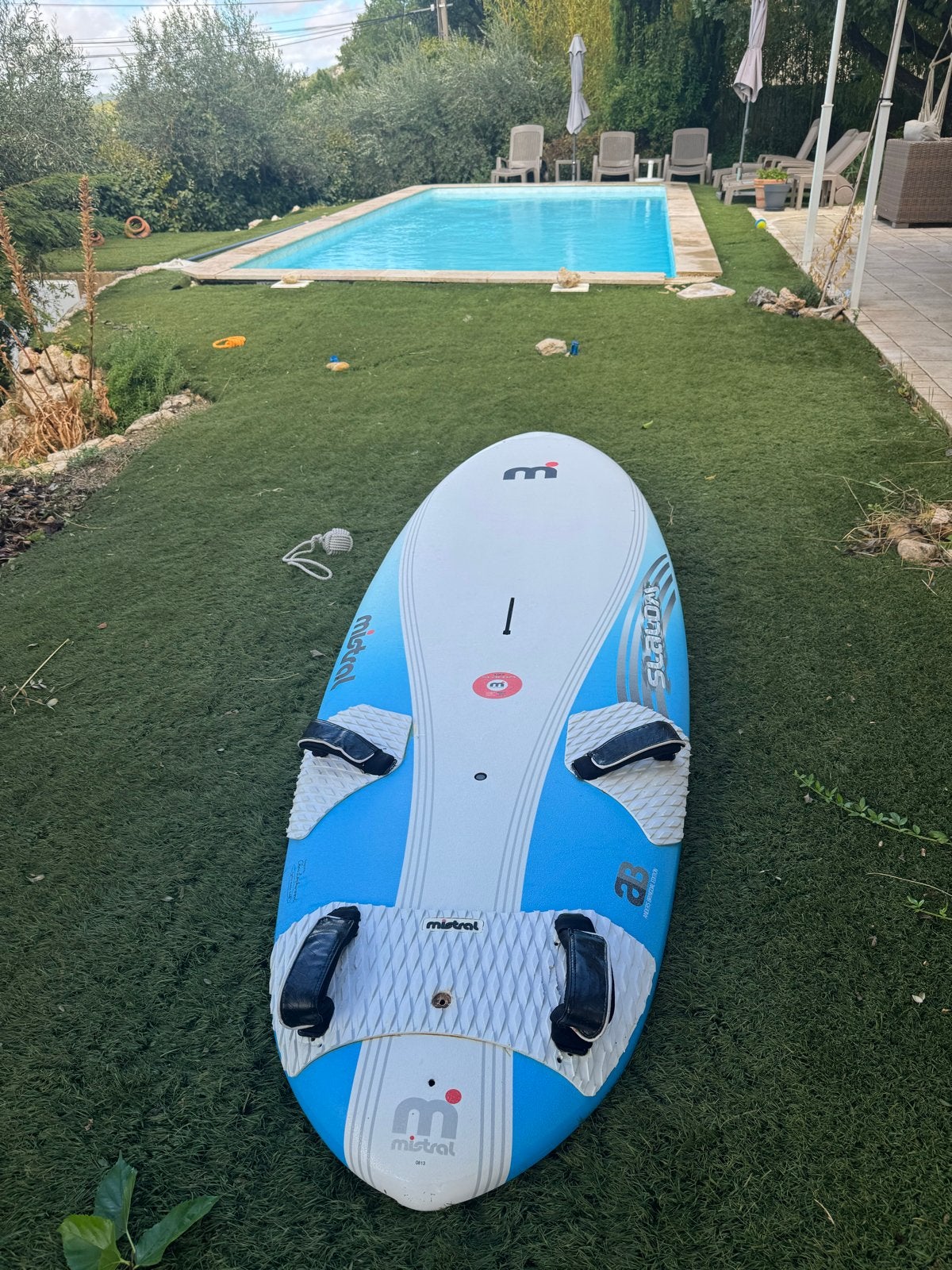 Mistral 137 Slalom windsurfplank in perfecte staat, Ophalen, Mistral, Minder dan 250 cm, Zo goed als nieuw