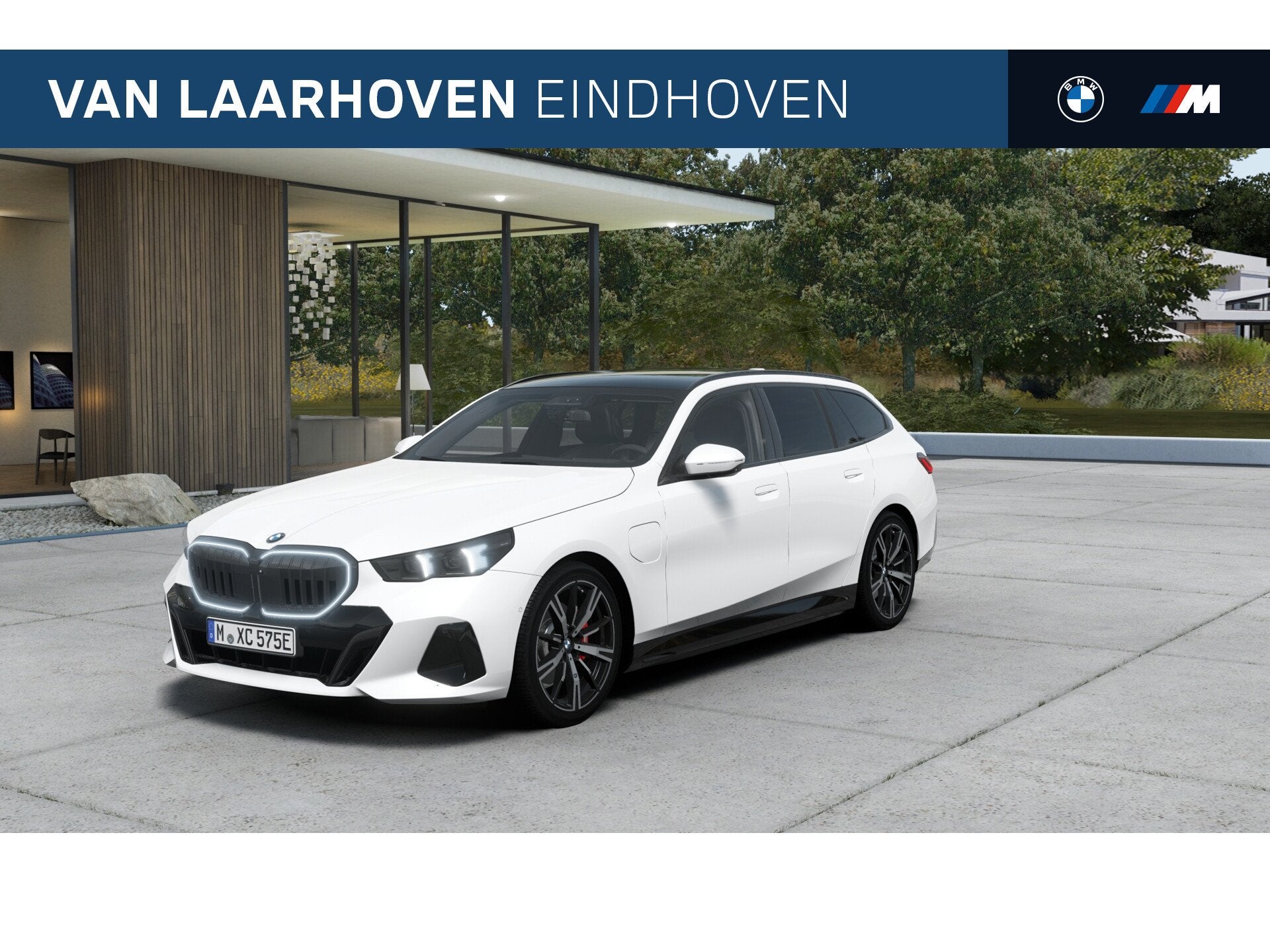 BMW 5 Serie Touring 530e M Sport Automaat / Panoramadak / Tr, Automaat, Achterwielaandrijving, Zwart, 4 cilinders