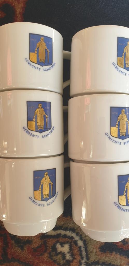 6x Koffiekopjes met wapen Gemeente Scheemda, Ophalen, Gebruikt, Keramiek, Overige stijlen