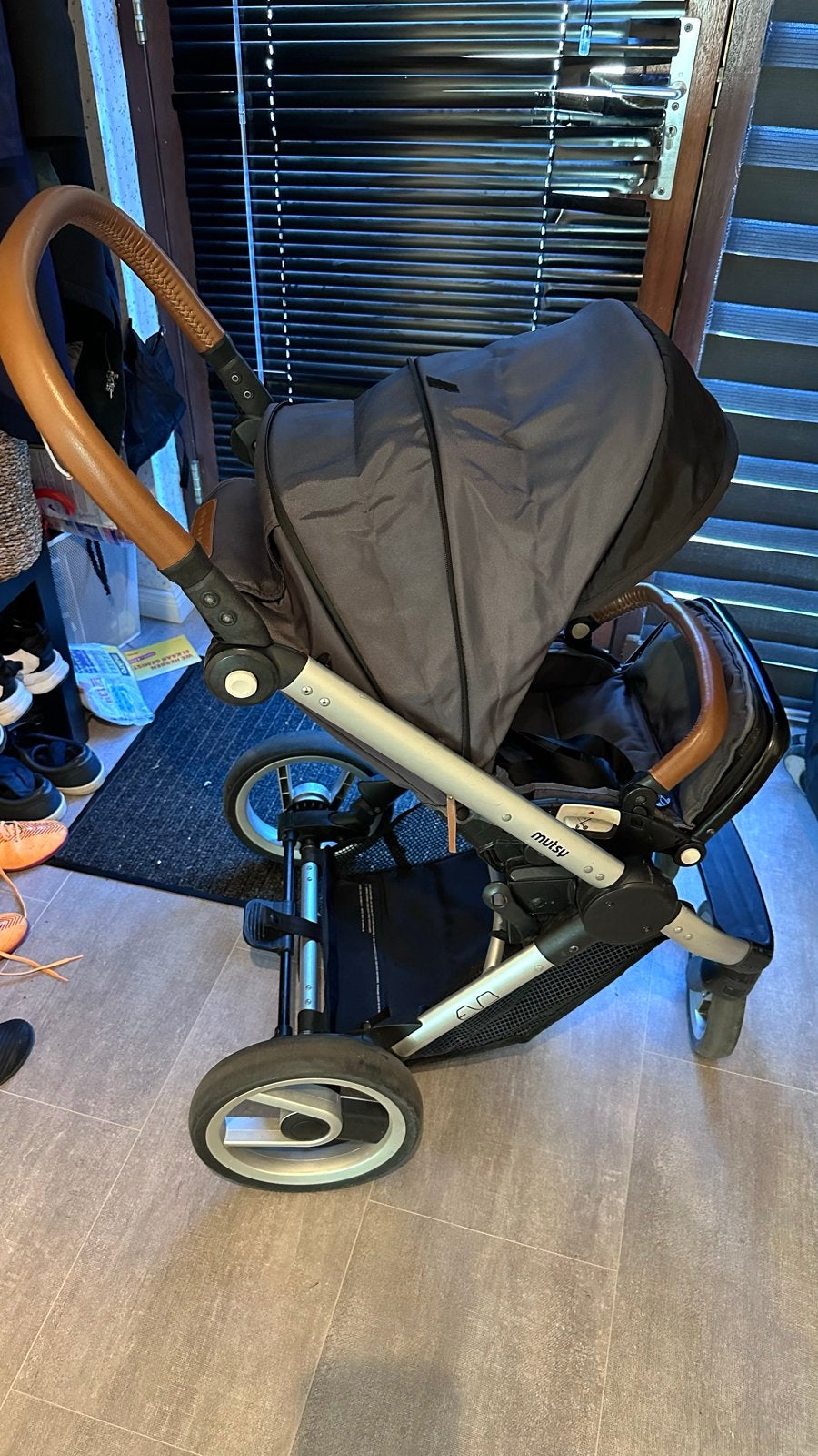 Mutsy Evo Urban Nomad Combiwagen met Reiswieg en Voetenzak, Kinderen en Baby's, Kinderwagens en Combinaties, Ophalen, Gebruikt