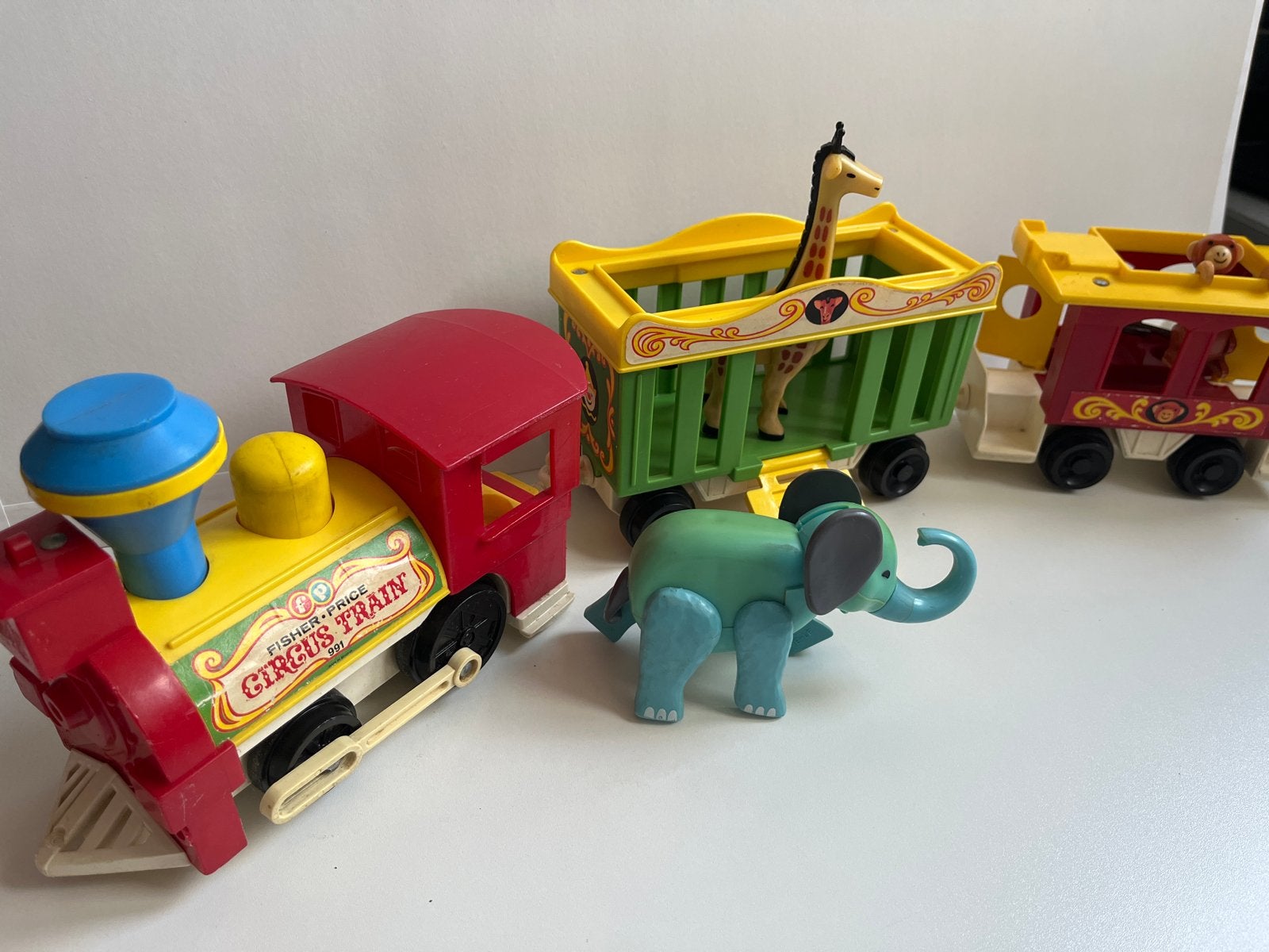 Vintage Fisher Price Circus Trein 991 met 4 Dieren, Ophalen of Verzenden, Gebruikt, Duw- of Trekspeelgoed