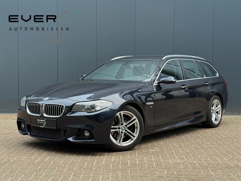 BMW 5-serie Touring 520i High Executive, M-Sportpakket, Navi, Auto's, BMW, Automaat, Gebruikt, 4 cilinders, 2000 kg
