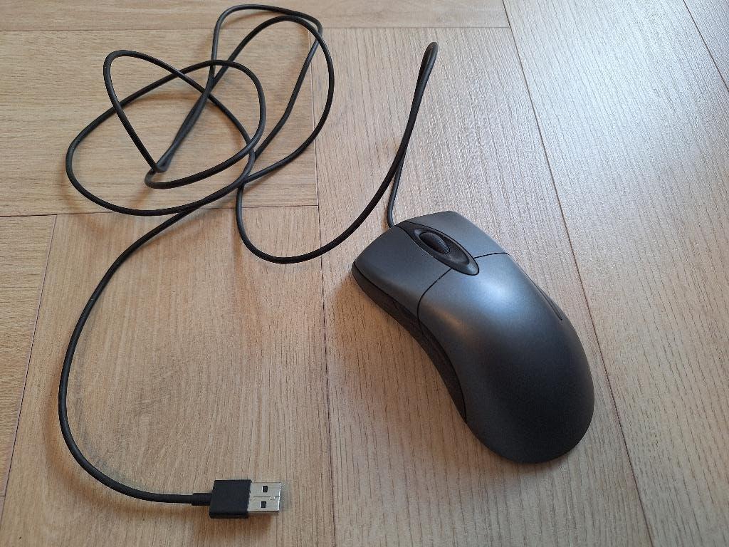 Microsoft Classic Intellimouse Model 1833 Zwart Bedraad, Muis, Gebruikt, Ophalen of Verzenden, Microsoft