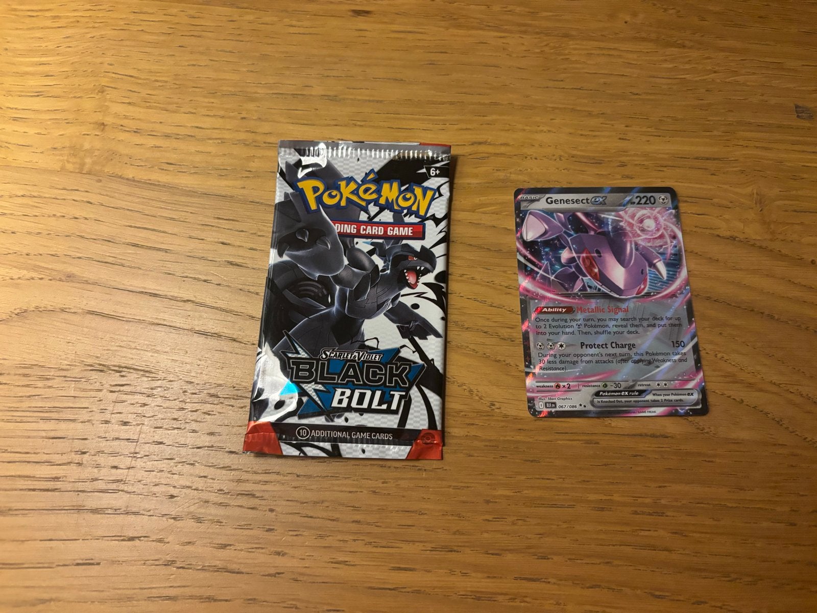 Pokémon Black & Bolt Booster Pack en Genesect V kaart, Ophalen of Verzenden, Zo goed als nieuw, Booster