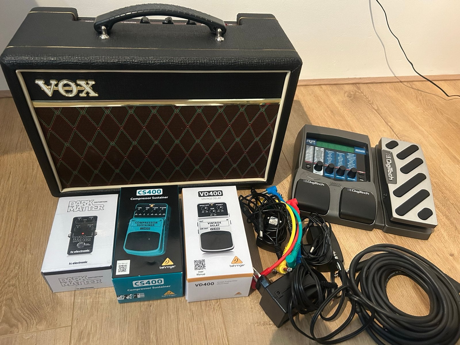 Gitaarversterker en effectpedalen set, Muziek en Instrumenten, Versterkers | Bas en Gitaar, Ophalen, Zo goed als nieuw, Gitaar