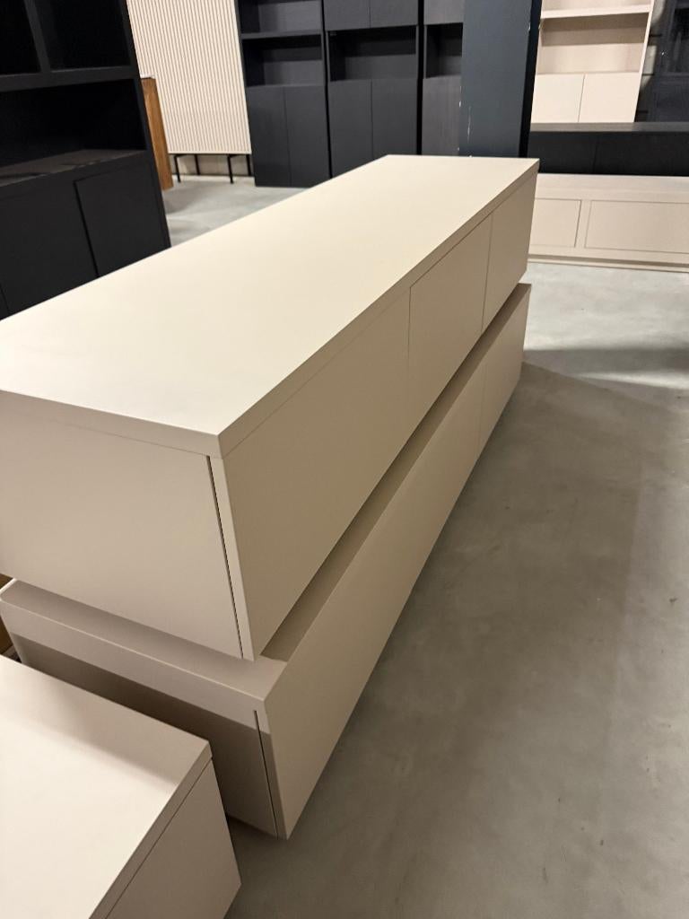 tv meubel taupe staand of zwevend japandi mdf mat 240cm, Huis en Inrichting, Kasten | Televisiemeubels, 150 tot 200 cm, Ophalen of Verzenden