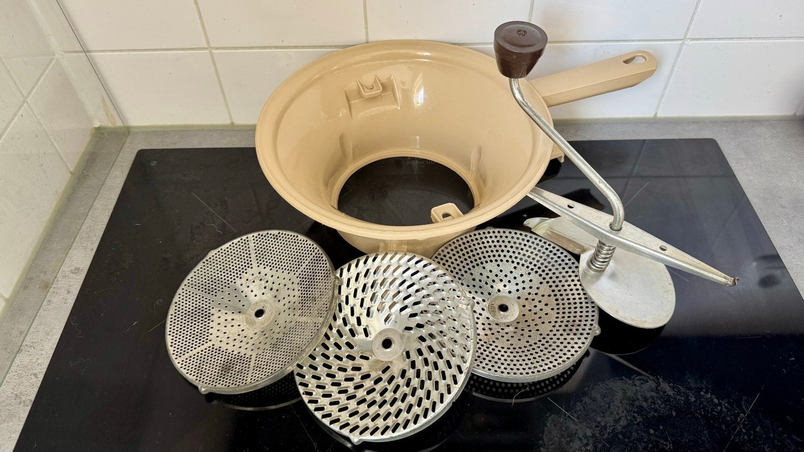 Vintage Passeerzeef Molinex met 3 schijven, Beige, Kunststof, Ophalen of Verzenden, Overige typen