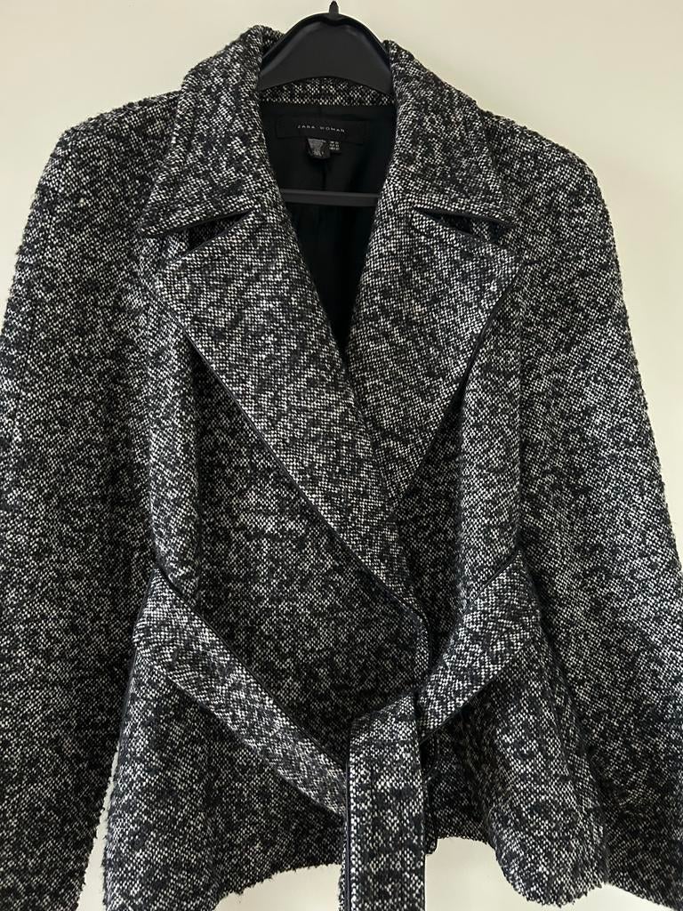 Zara Woman Jas Zwart/Wit Maat XL, Ophalen of Verzenden, Zo goed als nieuw, Maat 42/44 (L), Zwart