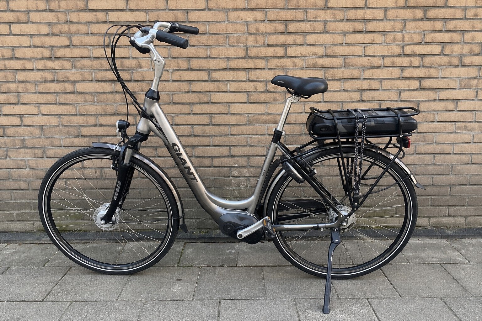 Giant Ease-E Elektrische Fiets | Z.G.A.N. | Slechts 560 km, Ophalen, Zo goed als nieuw, Giant
