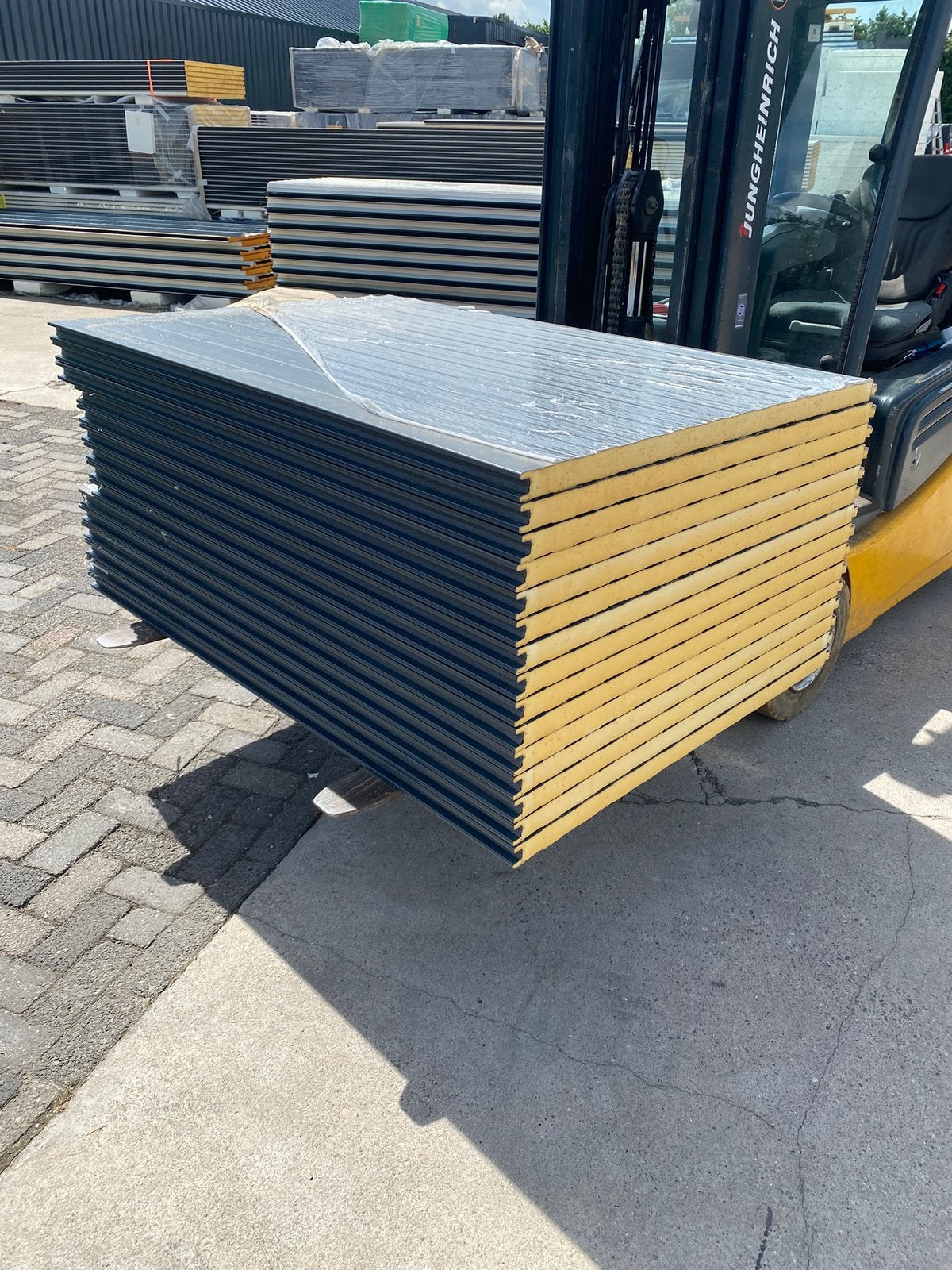 Partij korte sandwichpanelen b-keus 9x 148cm / 6x 140cm, Doe-het-zelf en Verbouw, Platen en Panelen, Zo goed als nieuw, Overige materialen
