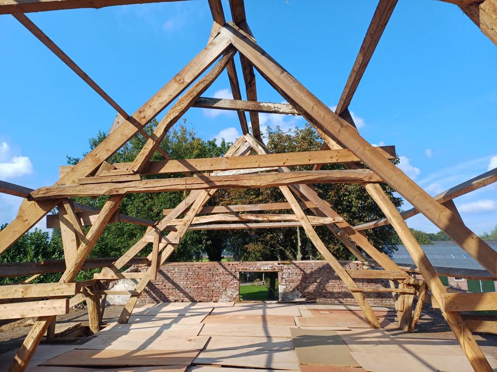 Oude boerderij spanten te koop - Authentiek bouwmateriaal, Gebruikt, Eiken, Ophalen of Verzenden, Balk